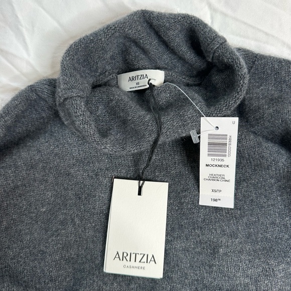 Aritzia Sweaters - NWT: Aritzia Cashmere Sweater in Size XS